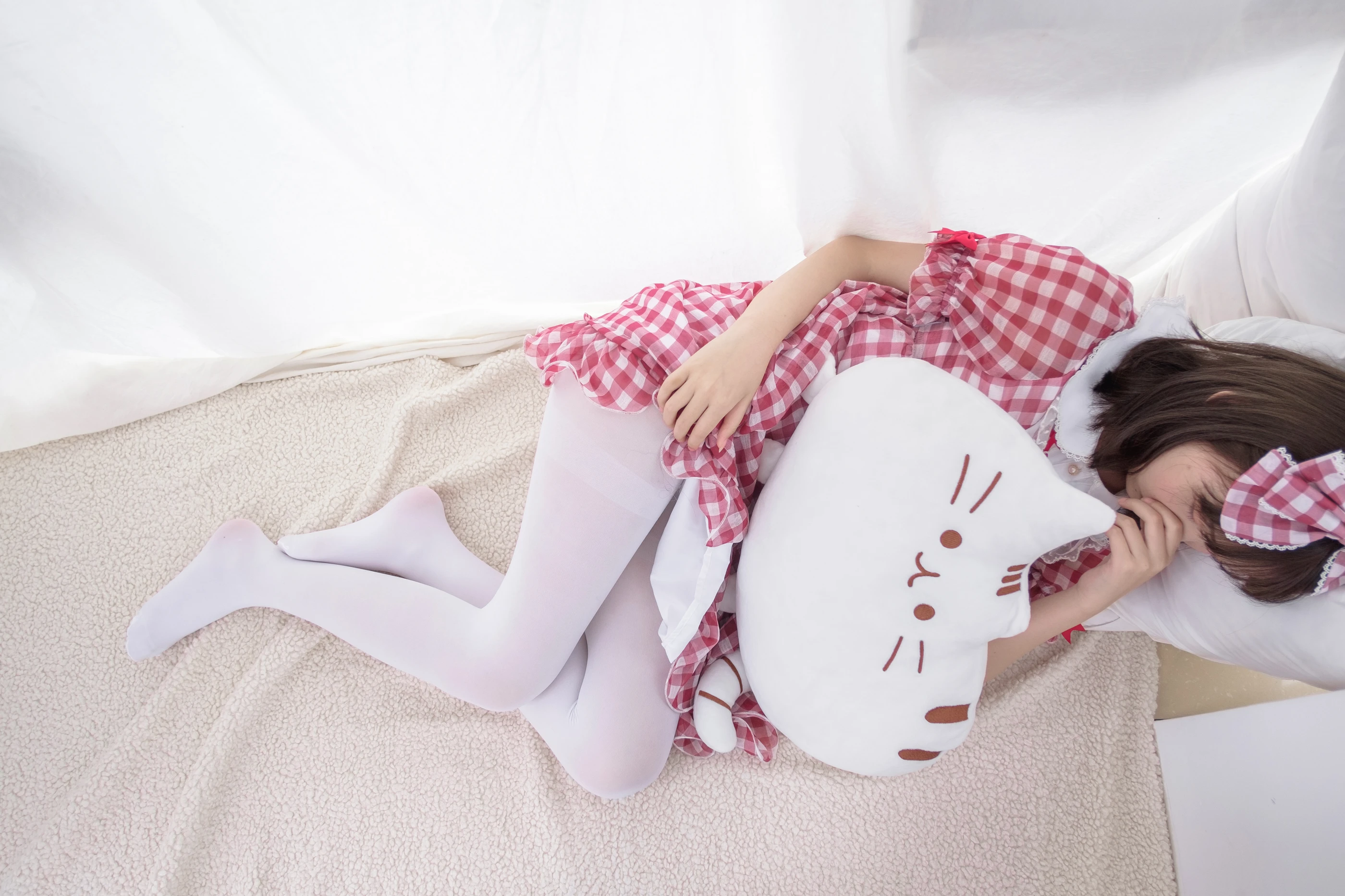 森萝财团 [R15-011] 红色格子裙白丝MM [67P]插图3